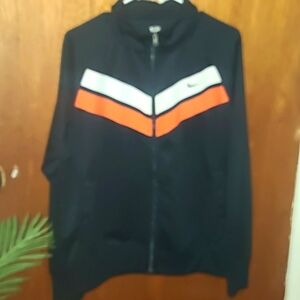 Thin sports jacket. Nike